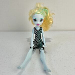 Monster High Doll Lagoona Blue Surf to Turf Mattel 2016 DNX06